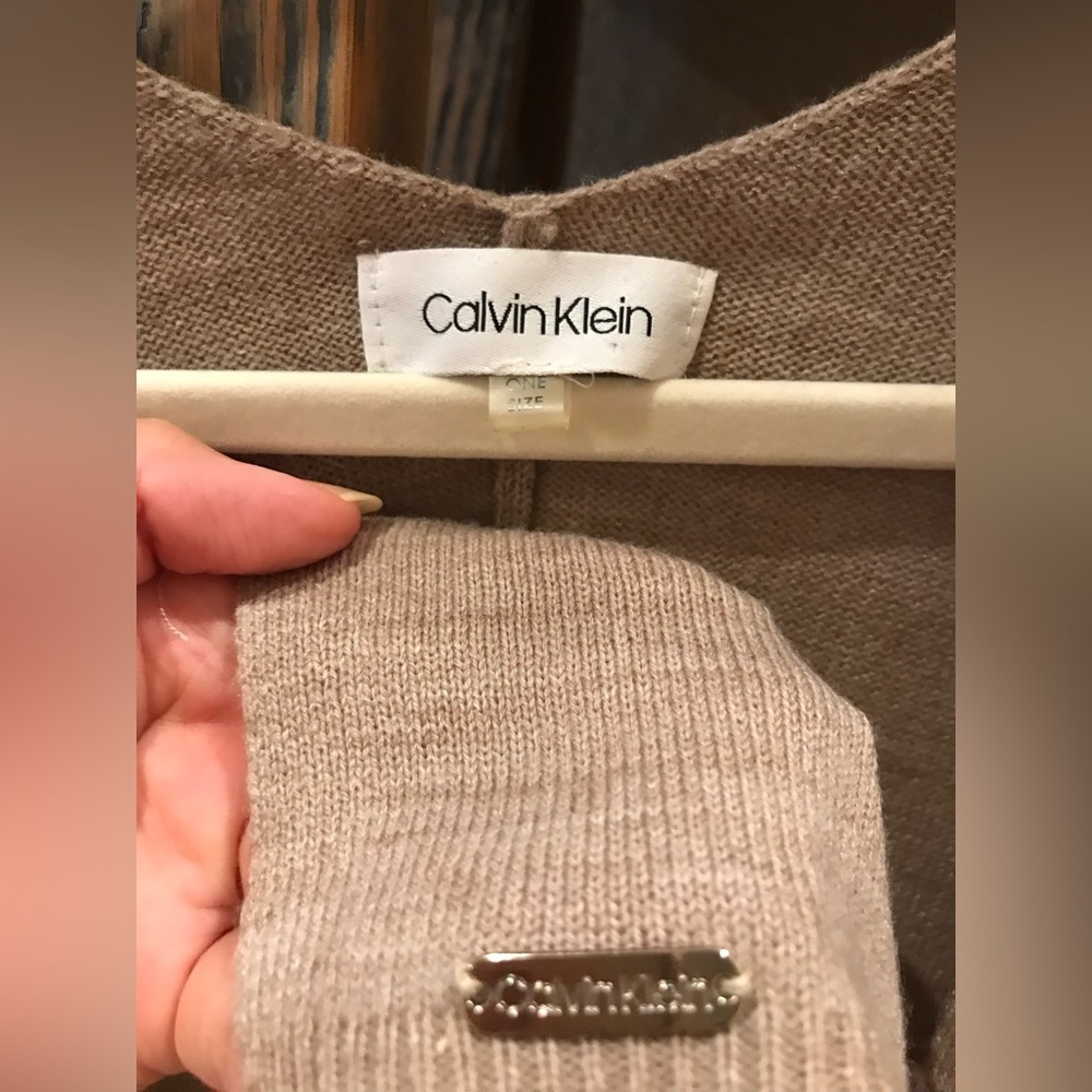 Calvin Klein Beige Knit Shawl/Wrap Poncho Sweater - One Size - Picture 13 of 13
